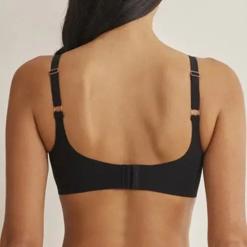 Sujetador Selmark 10615 escote profundo sin aros relleno extraíble