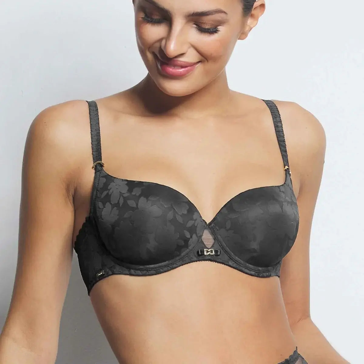 Sujetador Selmark Gabrielle 61027 copa envolvente con aros Negro C